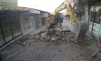 Akhisar Belediyesi alt yapısı tamamlanan sokaklarda çalışmaya başladı