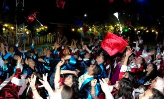 Öğrenciler Mezuniyetlerini Ütopia'da Kutladı
