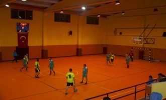 Satır Mustafa ve Taksi Zeki 2. Futsal Turnuvası başladı