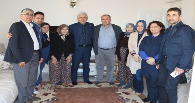 AK Parti İlçe Teşkilatından ulu çınarlara ziyaret