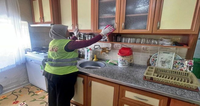 Akhisar Belediyesi Evde Bakım Hizmetine Devam Ediyor