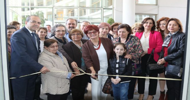 Akhisar Belediyesi Sanat Atölyesi, Renklerin Sesi sergisi açıldı