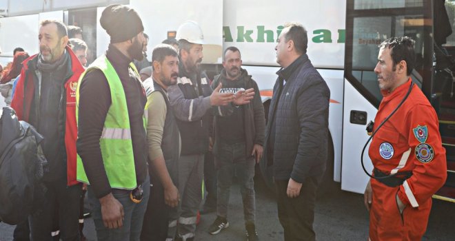 Akhisar Belediyesi'nden Afetzedelere Ulaşım Desteği Devam Ediyor