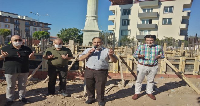 Akhisar Nur Camii Temel Atma Töreni Gerçekleştirildi