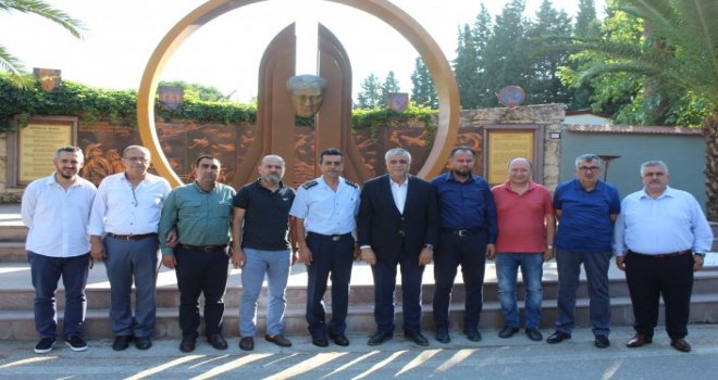 Akhisar Spor Yönetimi,Akhisar Hava Meydan ve Garnizon Komutanı Hava İstihkam Albay Mehmet ŞAHİN’i makamında ziyaret ettiler.