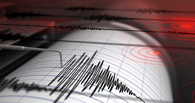 Akhisar'da 5.4 Büyüklüğündeki Deprem Korkuttu