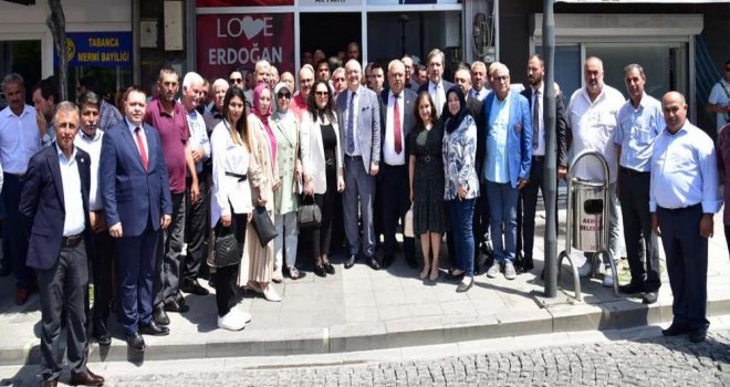 Başkan Ergün’den AK Parti Akhisar İlçe Teşkilatı’na Ziyaret