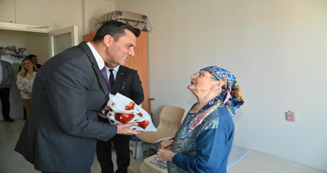 Manisa Büykşehir Başkanı Zeyrek’ten, Huzurevi Sakinlerine Bayram Ziyareti