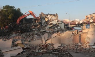 60 yıllık belediye eski hizmet binası yıkılarak modern yüzüne kavuşacak