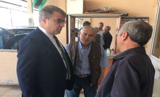 Ak Parti Manisa Milletvekili aday adayı Ergün Karaoğlu Galericiler sitesini salladı