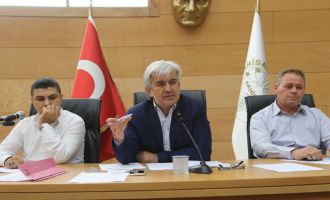 Akhisar Belediye Başkanı Salih Hızlı, yolların durumu ile ilgili bilgi verdi