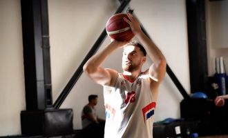 Akhisar Belediye Basketbol, Onat İle 1 Yıllık Sözleşme İmzaladı