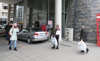 Akhisar Belediyesi Deprem Yardımlarını Toplamaya Devam Ediyor