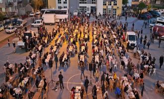 Akhisar Belediyesi İftar Sofrası Ulucami'de Kuruldu