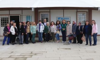 Akhisar Belediyesi kadın dernekleri ile bir araya geldi
