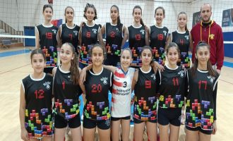 Akhisar Gençlik'in Kızları Namağlup Çeyrek Finalde