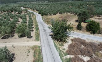 Akhisar’da 36 Kilometrelik Grup Yolunda Asfalt Çalışması