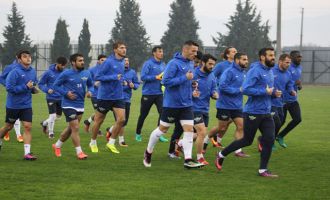 Akhisarspor 7 eksikle Bursaspor maçı hazırlıklarına başladı