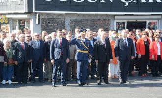Cumhuriyet Bayramı 99. Yıldönümü Çelenk Sunma Töreni Yapıldı