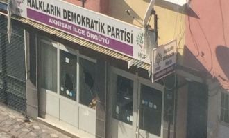 HDP Akhisar İlçe binasına saldırı