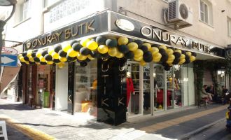 Onuray Butik Akhisarlıların Hizmetine Açıldı