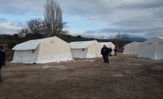 Selçikli'de Deprem Çadırları Kuruldu