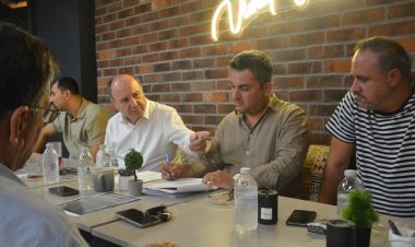 Değişimin Rengi Mavi Liste’de Yoğun Tempo: Merde ve Ekibi İstişarelerini Sürdürüyor