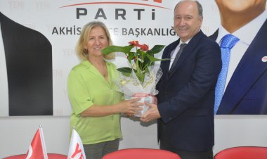 Ufuk Merde ve Mavi Liste’den Yeni Parti Akhisar Teşkilatına Ziyaret