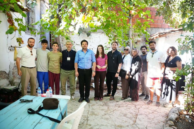 Akhisar’da “Tavuk Karası” Kısa Filminin Setine Ziyaret