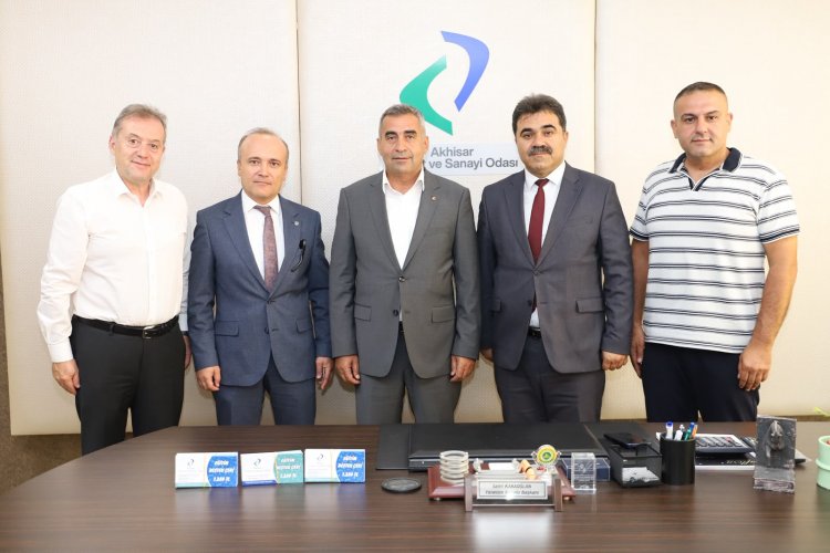 Akhisar Ticaret Odası’ndan Öğrencilere Eğitim Desteği